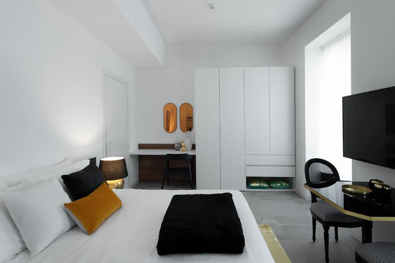 מילאנו Aria Boutique Apartments Farneti 0*,